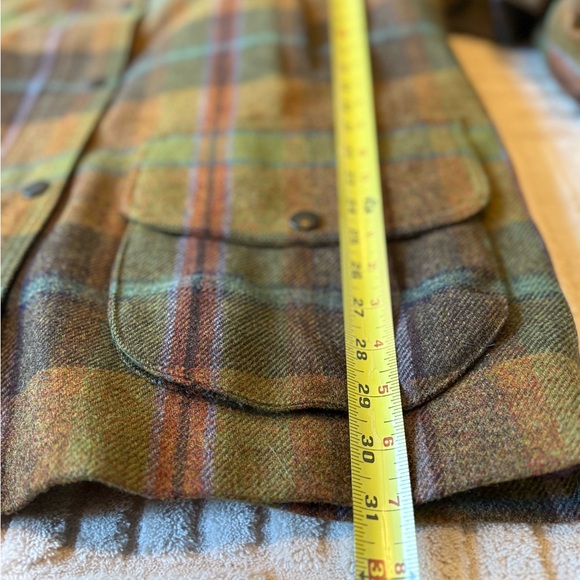 Barbour Tweed Hunting Jacket.  NWT !!! - Picture 3 of 16